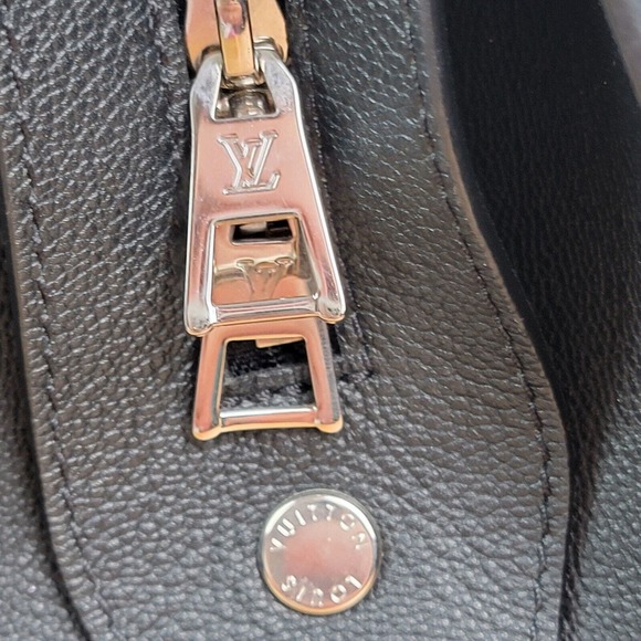 Louis Vuitton Epi Vaneau MM 2Way Black Business Bag Ladies Work Bag AR4146 - Picture 11 of 16